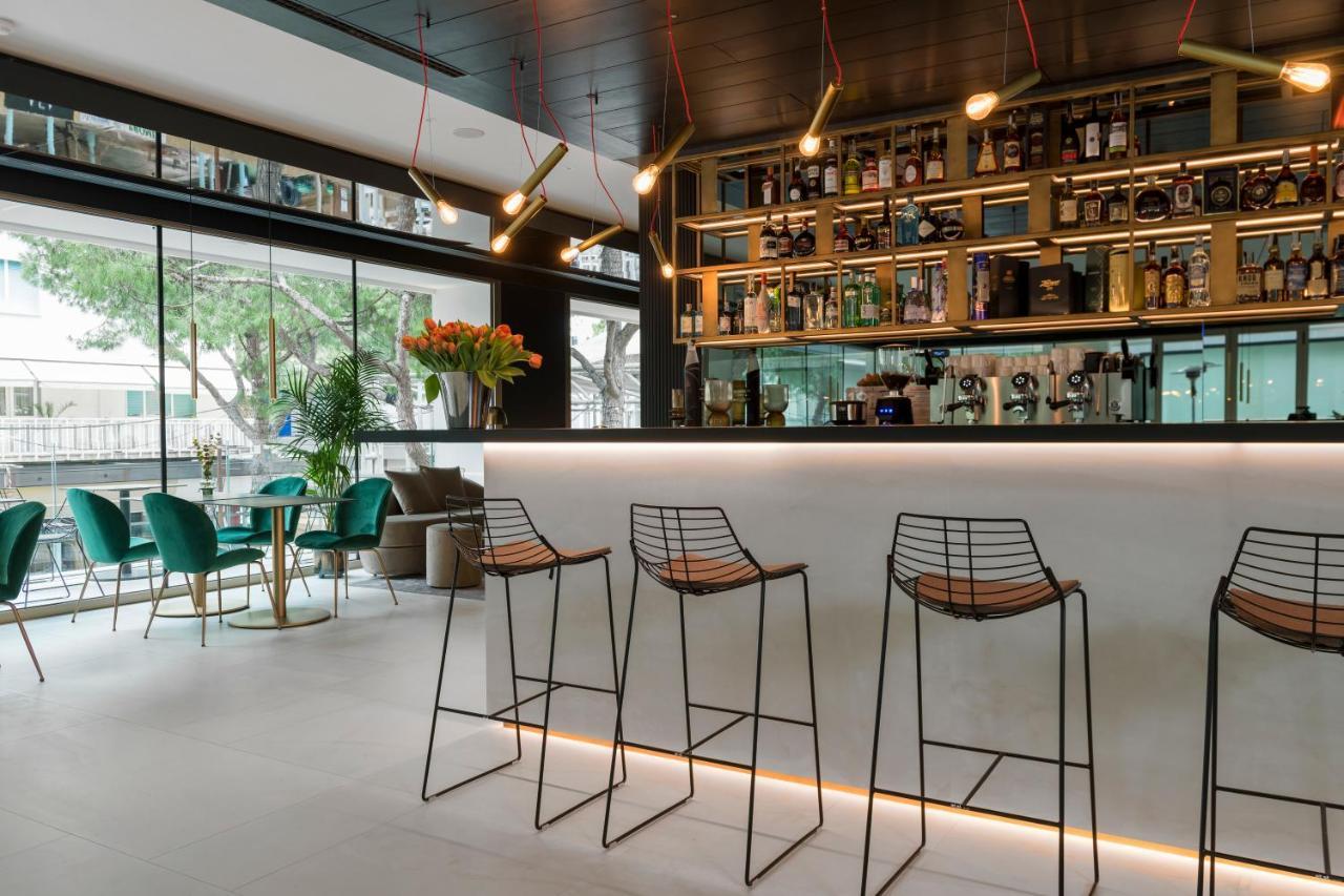 We Me Suite Hotel Riccione Dış mekan fotoğraf
